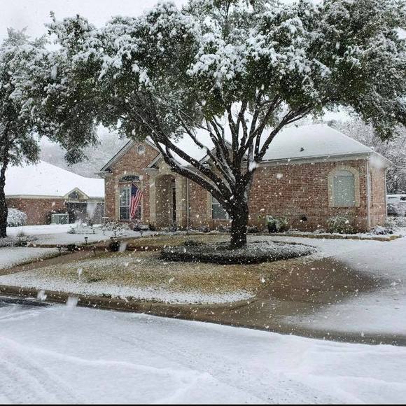 Profile Picture of Dawna Hyden (@dawnahyden) on Poshmark