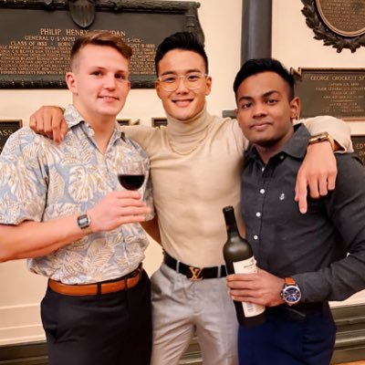 Profile Picture of CHRIS BANGon Twitter