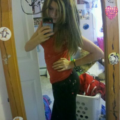 Profile Picture of Maddi Quinn (@kellin_quinn08) on Twitter