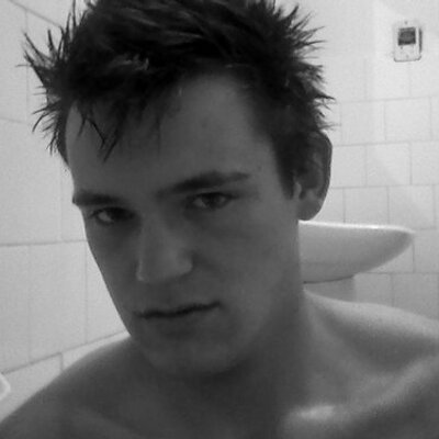 Profile Picture of Daryn Lee Roode (@HONDACBRFIREBLA) on Twitter