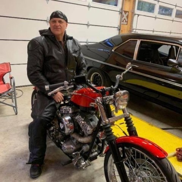 Profile Picture of Brad Piercey (@brad_piercey) on Poshmark