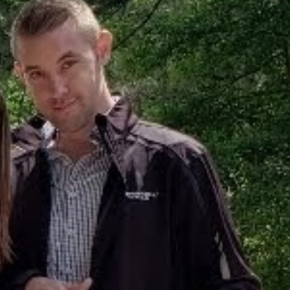 Profile Picture of Joshua Kinard (@joshk96) on Poshmark