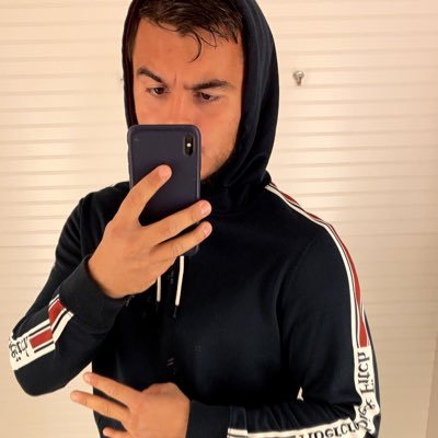 Profile Picture of Tiziano (@TizianoXhelilaj) on Twitter