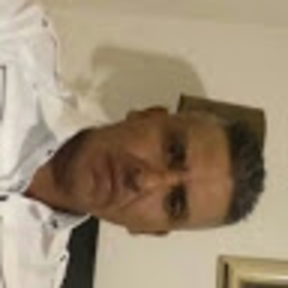 Profile Picture of Mario Vera (@esmariovera) on Poshmark