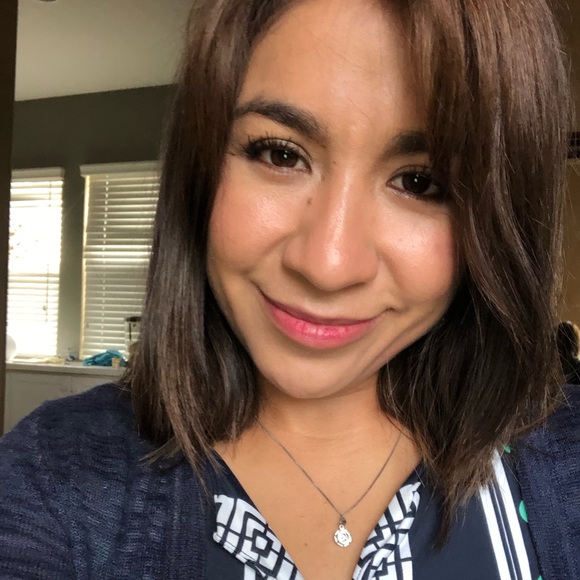 Profile Picture of Berenice Marshburn (@bedanice_26) on Poshmark