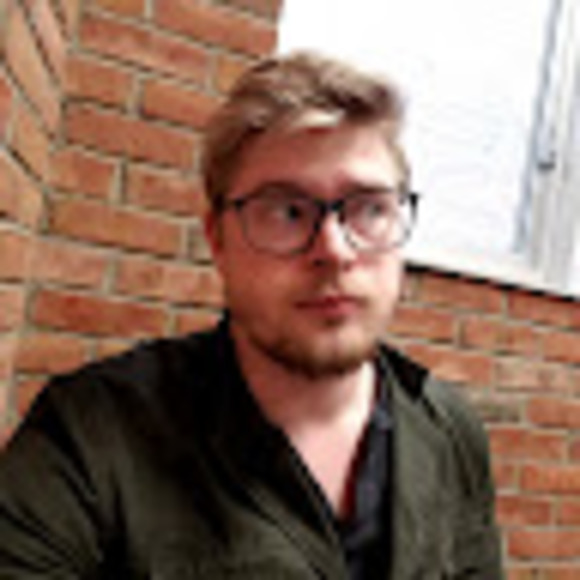 Profile Picture of Riley Stohr (@rileystohrusa) on Poshmark