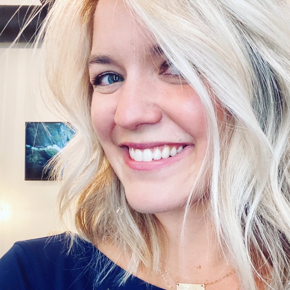 Profile Picture of Rachel Otey (@rachelotey) on Poshmark