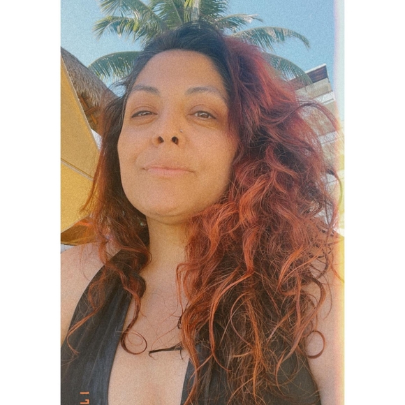 Profile Picture of Carla Arancibia (@carla_arancibia) on Poshmark