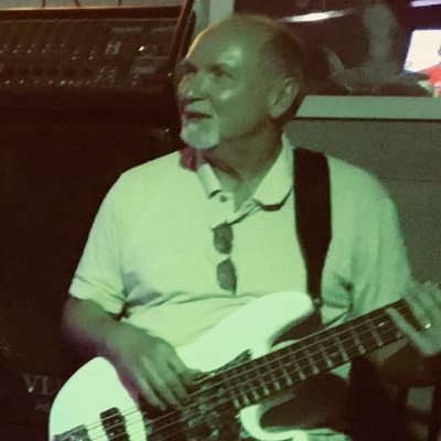 Profile Picture of Hunker-Down Heinz #BLM (@ChrisJHeinz) on Twitter