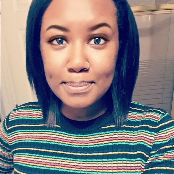 Profile Picture of Shekera Roberts (@shekeraroberts) on Poshmark