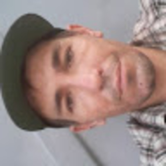 Profile Picture of Aaron Larson (@aaronlarson574) on Poshmark