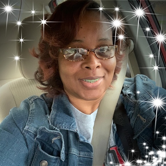 Profile Picture of Sonja Craig (@sonjacraig) on Poshmark