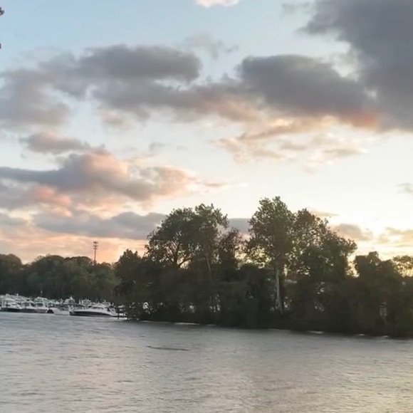 Profile Picture of Kuca Kayvon (@kevyon554) on Poshmark