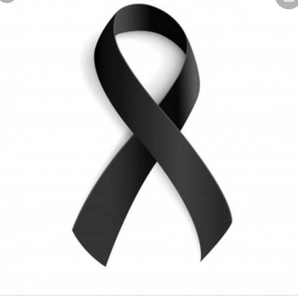 Profile Picture of Alicia Lara (@alicialara742) on Poshmark