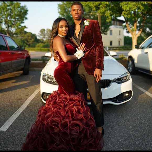 Profile Picture of Tony Waller (@tonywaller12) on Poshmark