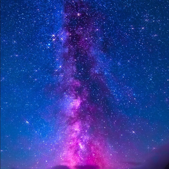 Profile Picture of Alex Grijalva (@alwe3211) on Poshmark