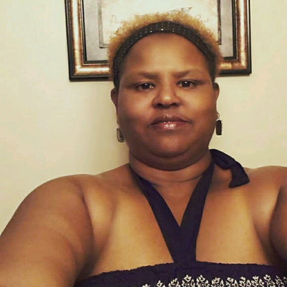 Profile Picture of Barbara Clay (@6644) on Poshmark