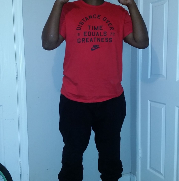 Profile Picture of Demarcus Davis (@demarcusdavis) on Poshmark