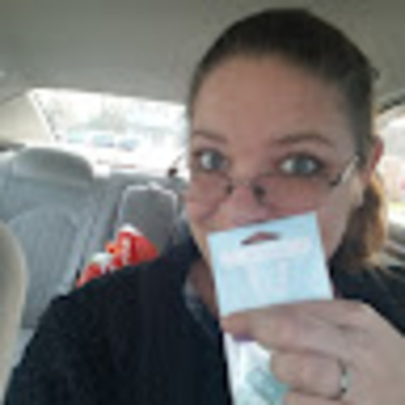 Profile Picture of Erika Ruppert (@evonkannon85) on Poshmark