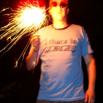 Profile Picture of Ryan (@ressler) on Twitter