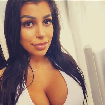 Profile Picture of Jane Singleton (@BandyItz) on Twitter