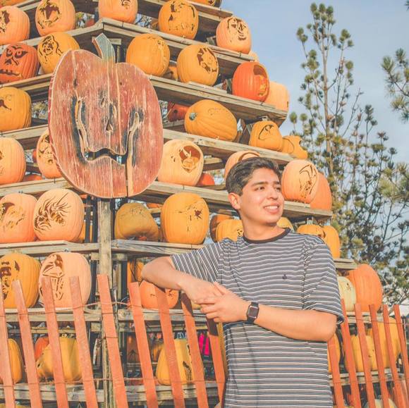 Profile Picture of Allan Ojeda (@allan_boy) on Poshmark