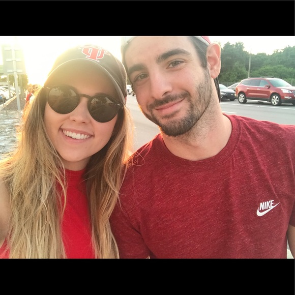 Profile Picture of Rachael Boscaino (@rachbos) on Poshmark