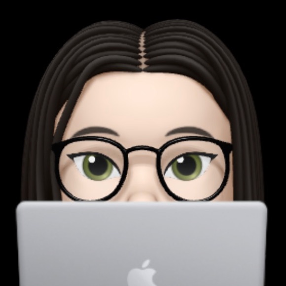 Profile Picture of Indigo Indigo (@litdleindigo) on Poshmark