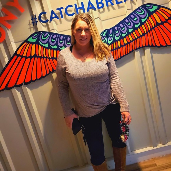 Profile Picture of Lisa Heaslip (@lisaheaslip) on Poshmark