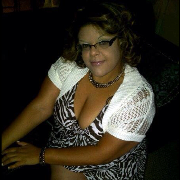 Profile Picture of Carmen Claudio (@loltata) on Poshmark
