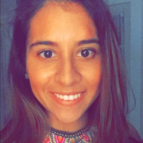 Profile Picture of Chrystine Garcia (@chryselena) on Poshmark