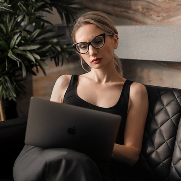 Profile Picture of Columbine Knetsch (@knetsch1hy) on Poshmark