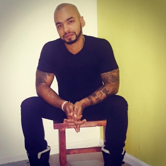 Profile Picture of Brian Osorio (@brianosorio31) on Poshmark