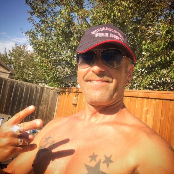 Profile Picture of Kevin Vogel (@kvog69) on Poshmark