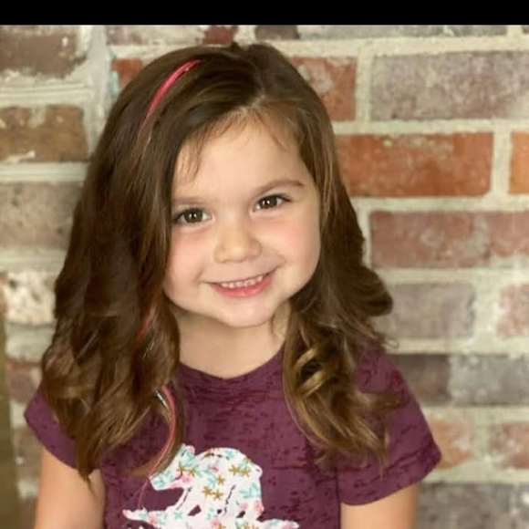 Profile Picture of Maria Gondosch (@crazybtch50) on Poshmark