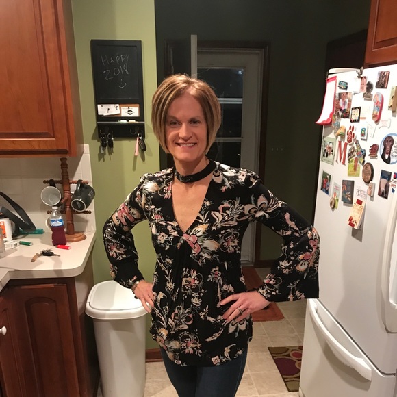 Profile Picture of Jamie Markiewicz (@markjamie) on Poshmark
