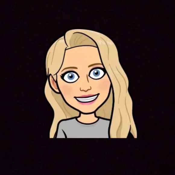 Profile Picture of Victoria Mcallister (@vmcallister) on Poshmark