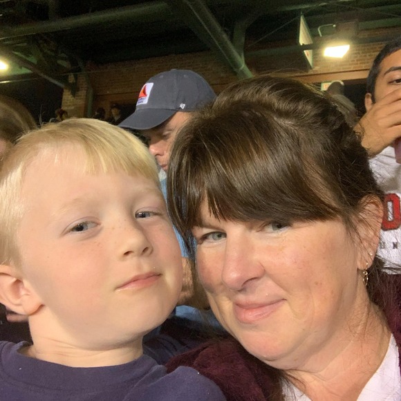 Julie Vassar - Poshmark Profile Picture of Julie Vassar (@julie_vassar) on Poshmark