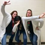 Profile Picture of Kate & Cora 👩🏻‍🏫👩🏼‍🏫🍎 (@inourmatchingsweaters) on Instagram