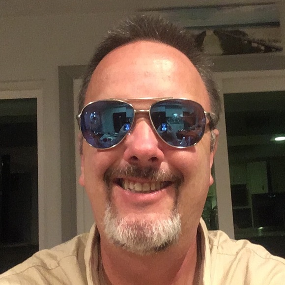 Profile Picture of Michael Mcclelland (@burntoutzen) on Poshmark