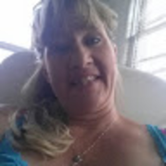 Profile Picture of Spookymama Opal (@spookymamaopal) on Poshmark