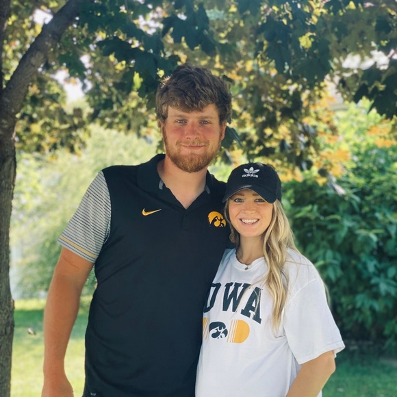 Olivia Syverson - Poshmark Profile Picture of Olivia Syverson (@osyverson) on Poshmark