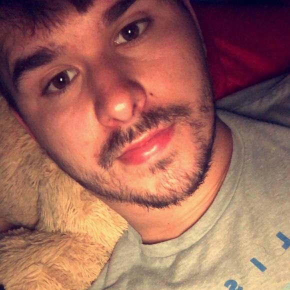 Profile Picture of Paul Oglesby (@pauloglesby34) on Poshmark