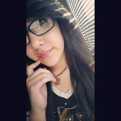 Profile Picture of Jessica Kassanavoid (@one_wonderland) on Twitter