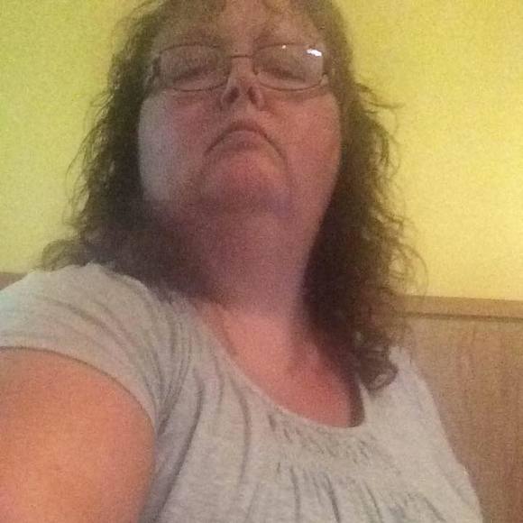 Profile Picture of Sandy Franklin (@fatmoma) on Poshmark