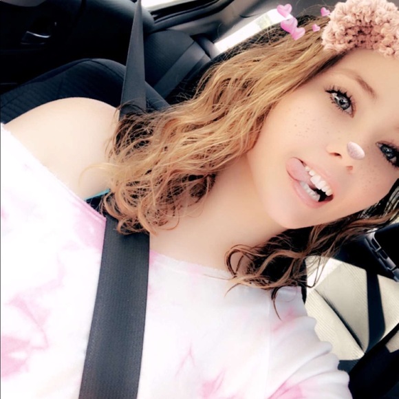 Profile Picture of Atley Hornecker (@atley_) on Poshmark