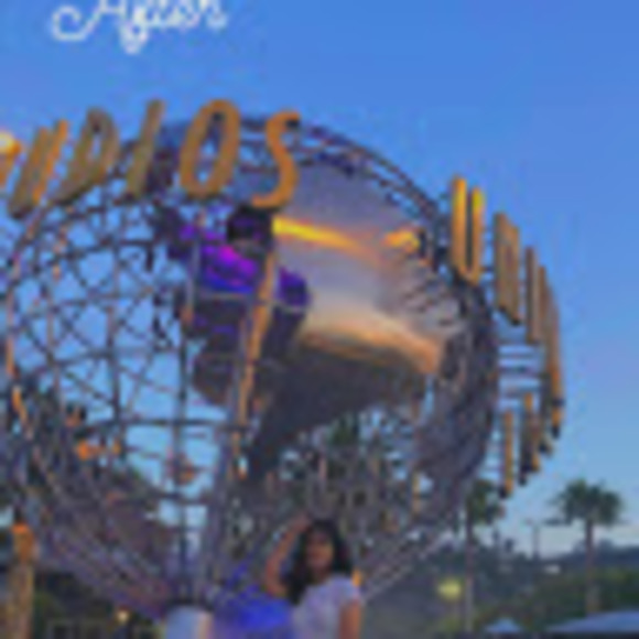 Profile Picture of Châu Phan (@phanminhchau27) on Poshmark