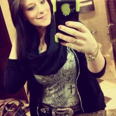 Profile Picture of Brittney Macdowell (@brittneymacdow1) on Twitter