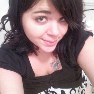 Profile Picture of Dominique Petersen (@d_estella72712) on Twitter