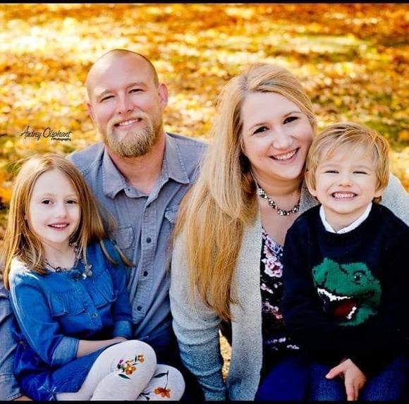 Profile Picture of Sarah Grife (@sagrife) on Poshmark